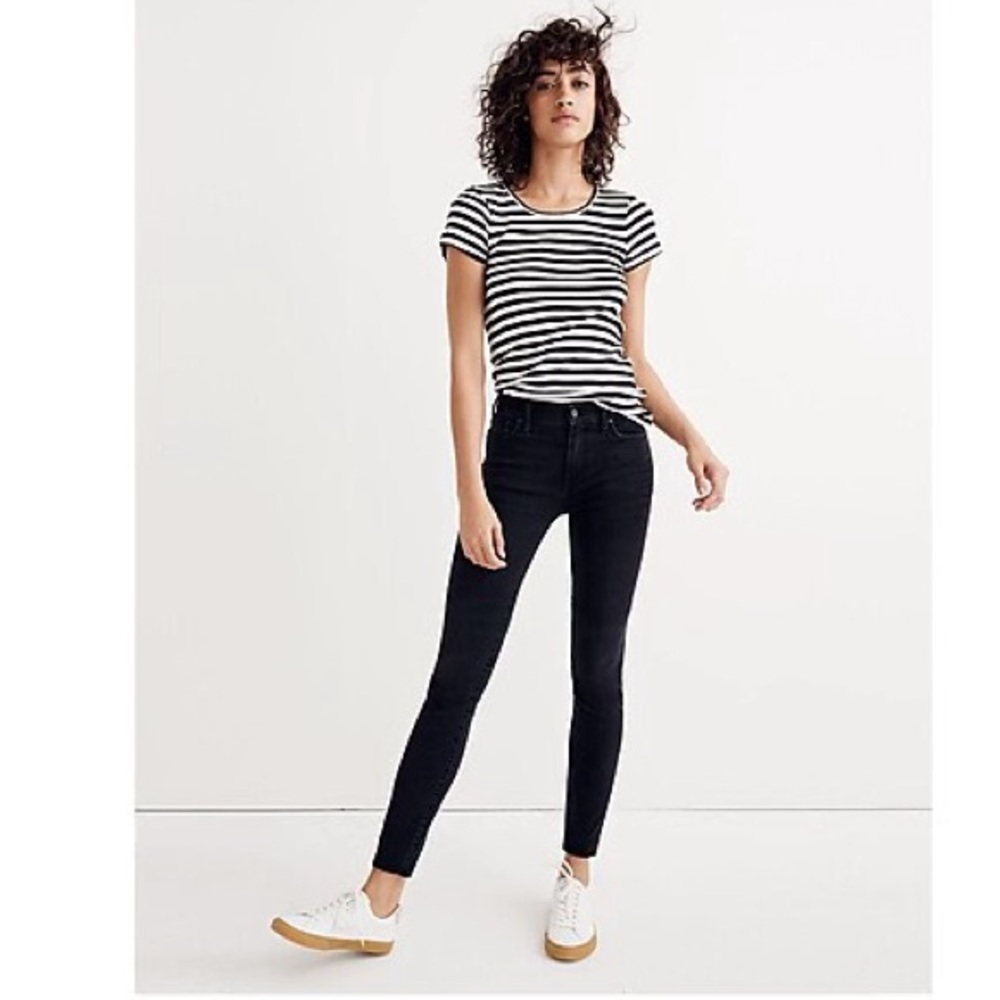 Madewell 9” Black High Rise Skinny Jeans in Lunar Wash — Size 26